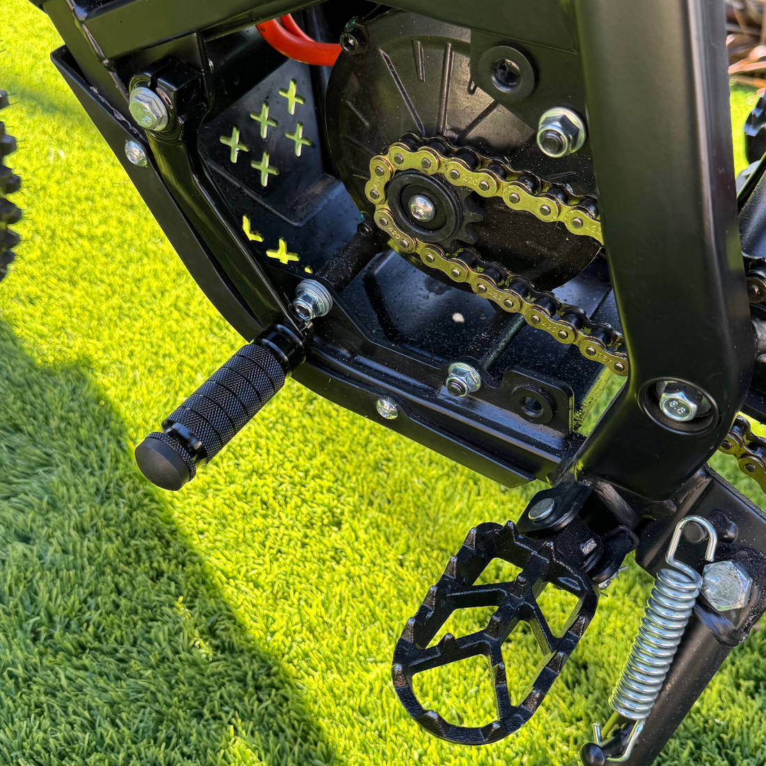 YOZMA FOOT LOCK – Etronnix Designs